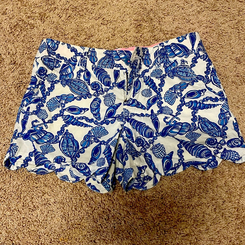 Lilly Pulitzer scalloped short